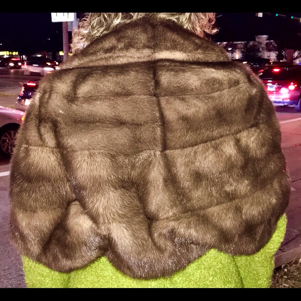 Mink Caplet - Picture 5 of 7
